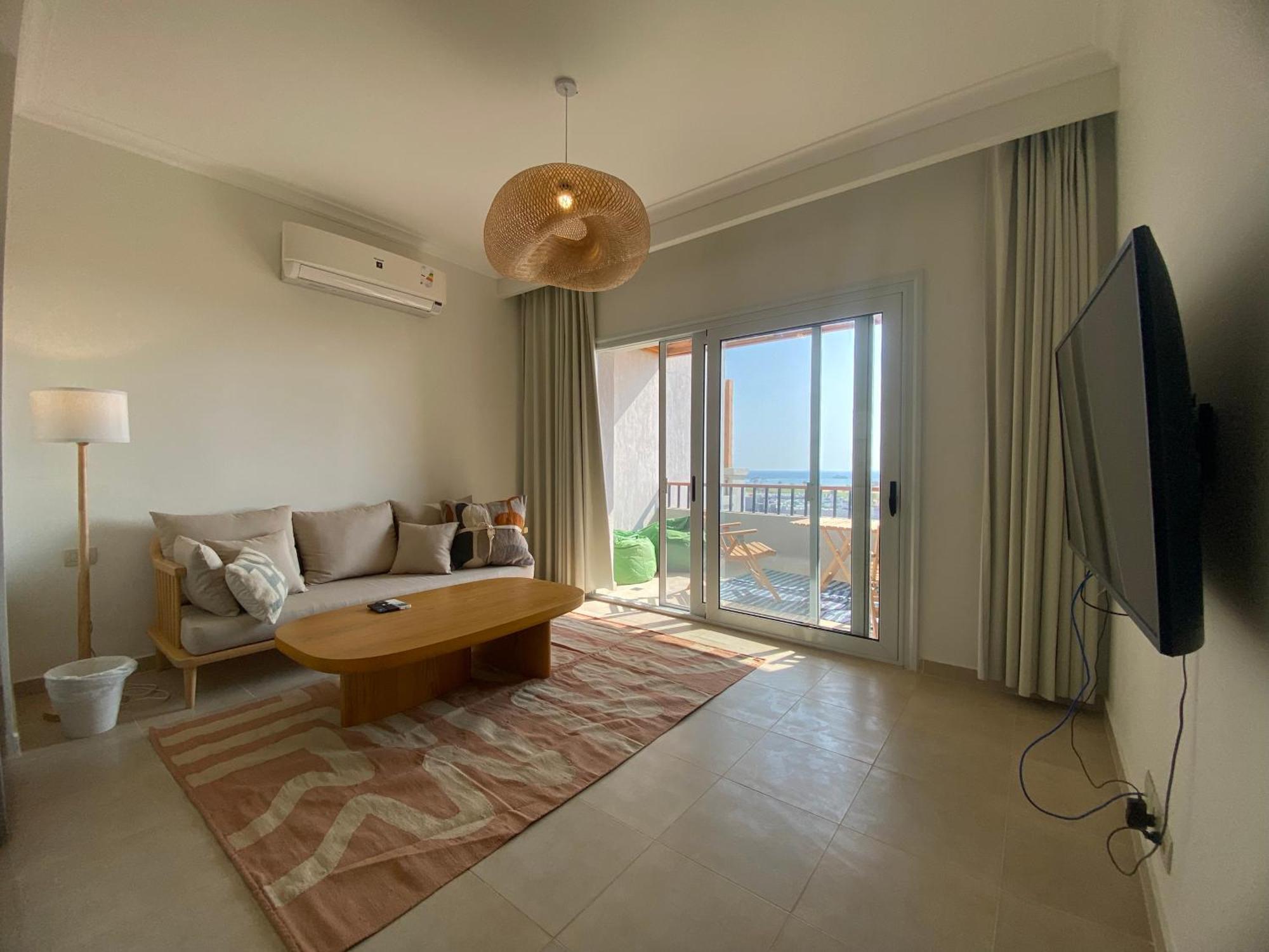 Apartment Luxury One Bedroom With Sea View In Somabay *