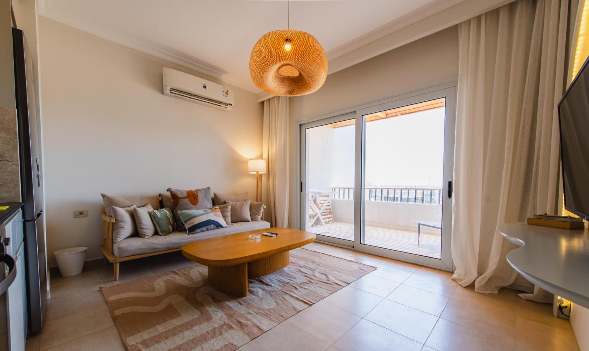 Apartment Luxury One Bedroom With Sea View In Somabay